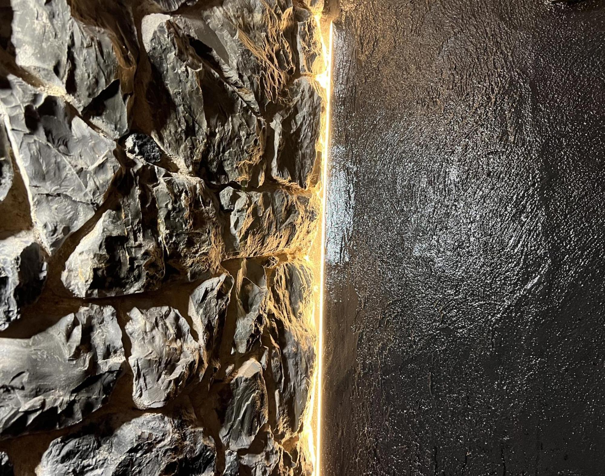 Doormat#13 Black Mirror Salonic Exterior foto